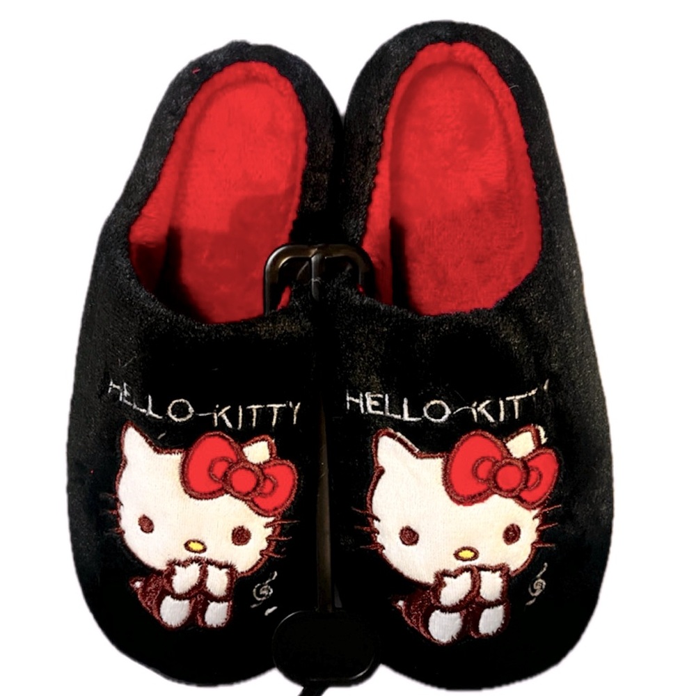 NWOT Hello Kitty Fuzzy Slippers